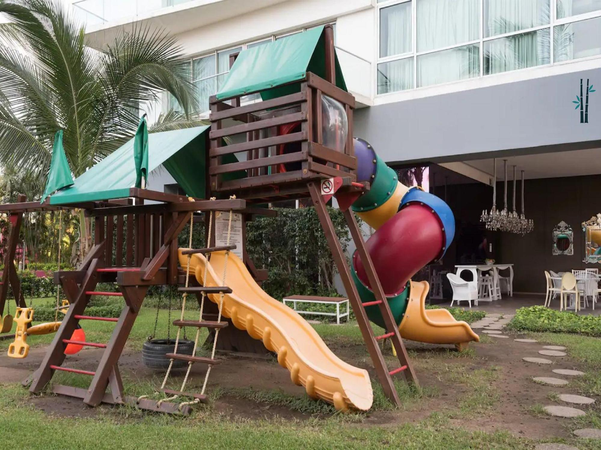 Icon Vallarta Beach Front By Bamboo Skylife Puerto Vallarta Exterior foto